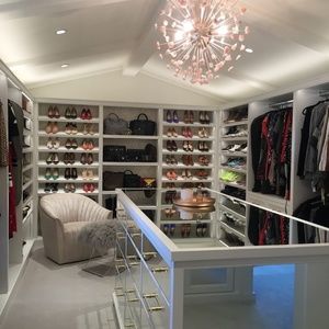 Meet your Posher, Sylvia